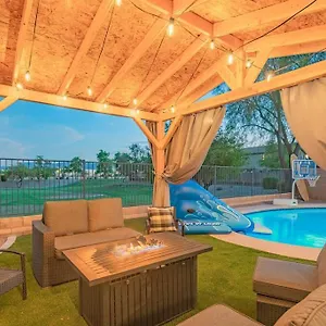 Holiday home Tranquil Oasis: Experience Luxury Living!, Phoenix